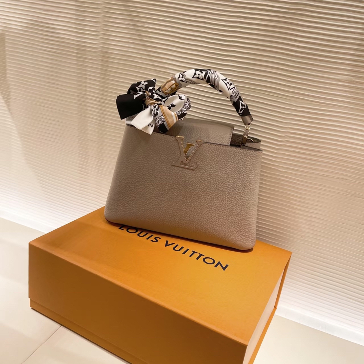 95新 LouisVuitton/路易威登 cap bb大象灰/甄选