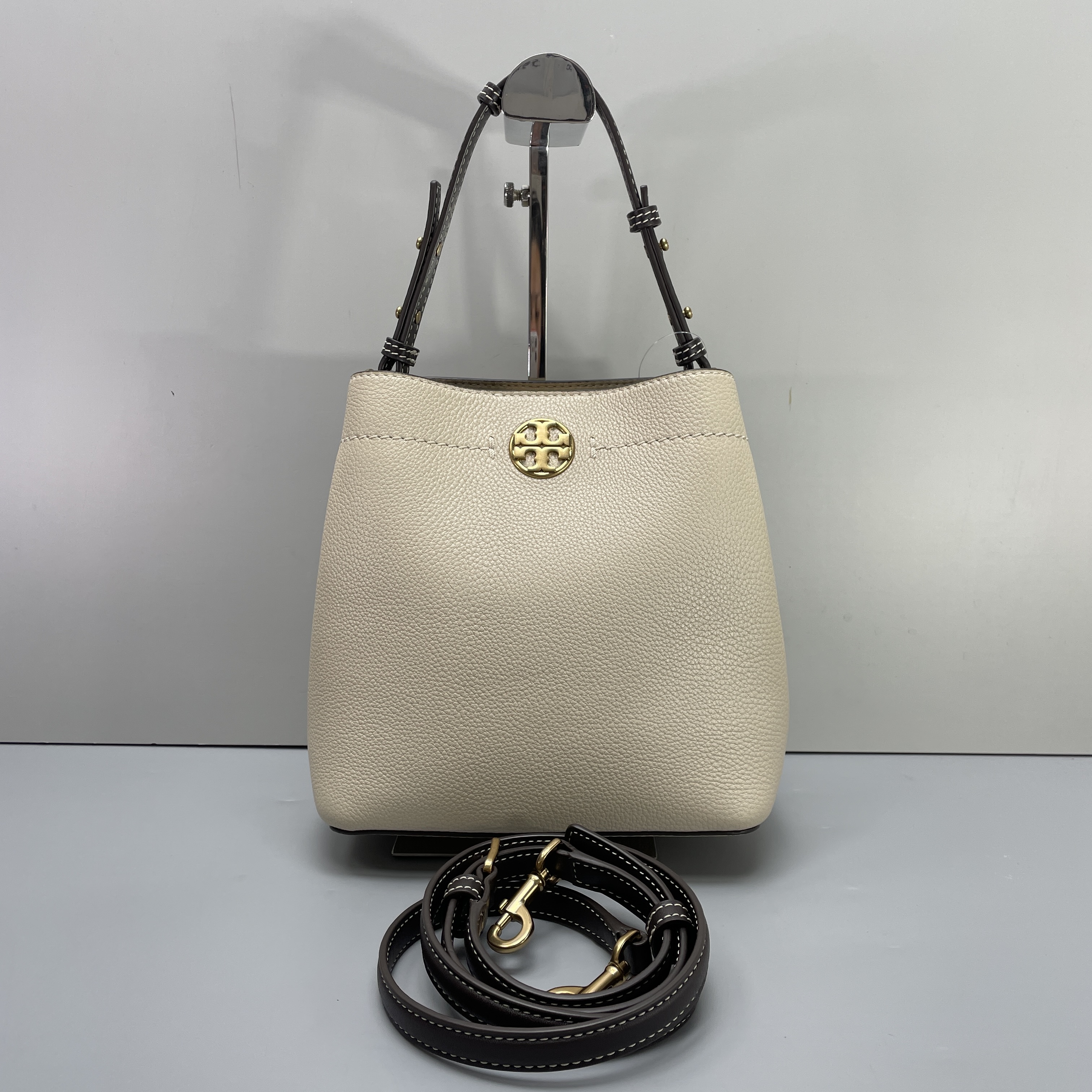 95新 TORY BURCH/汤丽柏琦 小林felix白色小水桶19*20*12 B072904