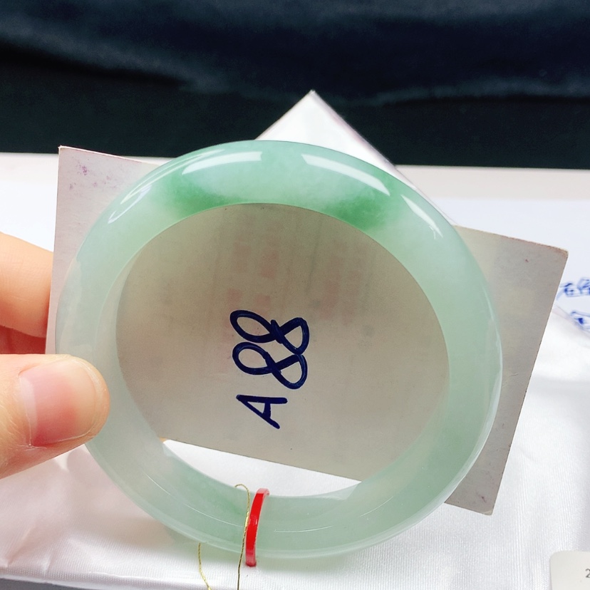 【闪购商品】翡翠手镯未镶嵌61➕圈口
