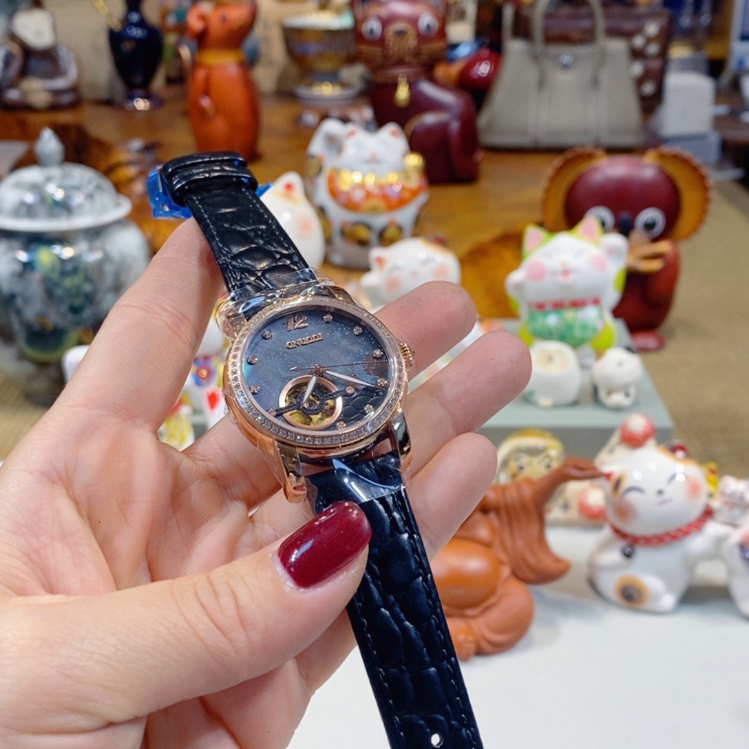 精钢小牛皮（革）精钢石英机芯