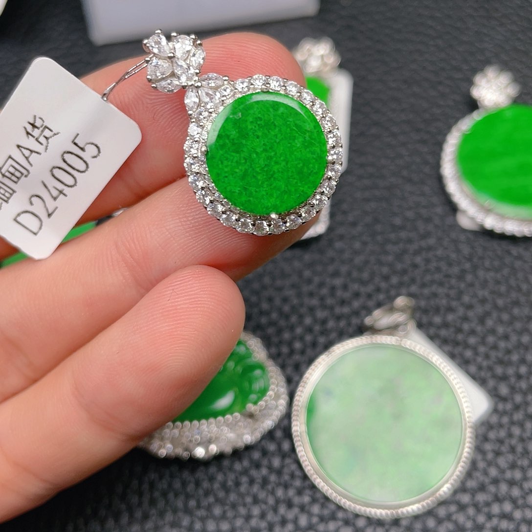 【闪购商品】翡翠吊坠(不含链)银S925镶嵌