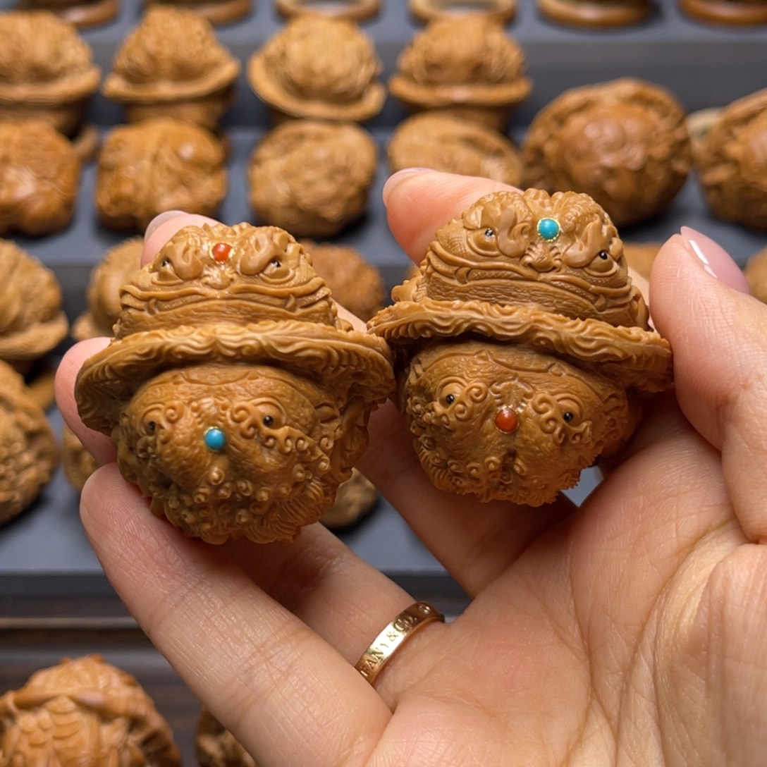 大***健手串/手链核桃眉心镶嵌唐狮龙蟾