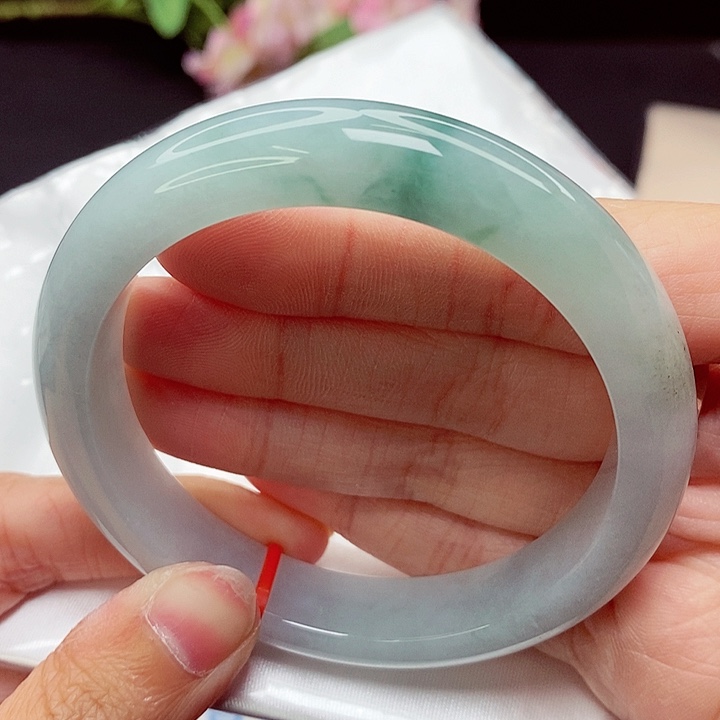 翡翠手镯未镶嵌59圈