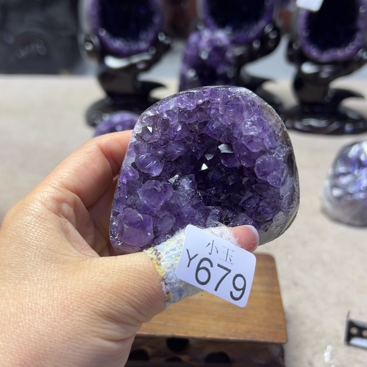 水晶未镶嵌大型摆件（非配饰）