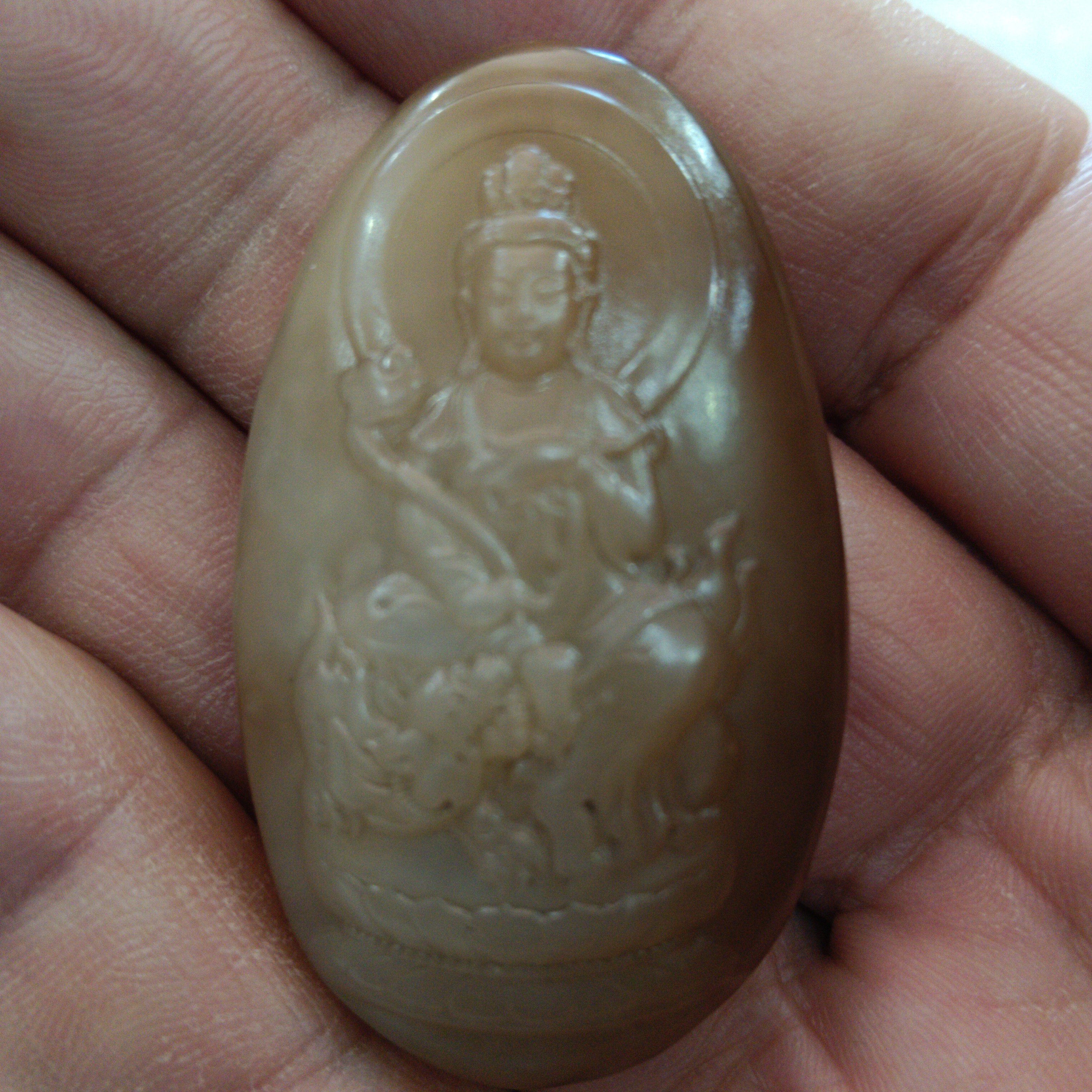 天然新疆和田玉俏糖色文殊菩萨吊坠可收藏送礼挂件