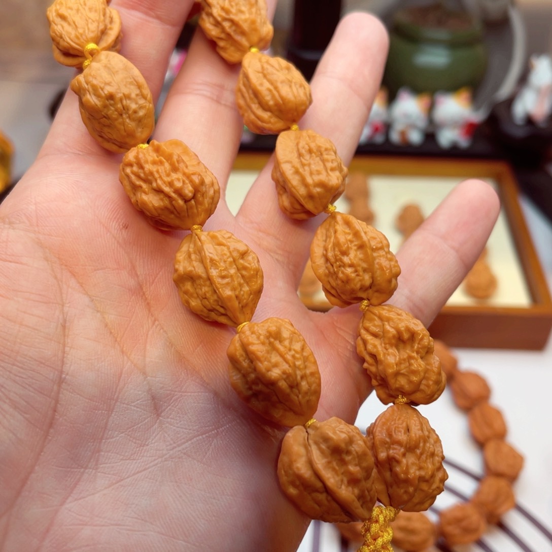 文玩核桃手串蛤蟆头