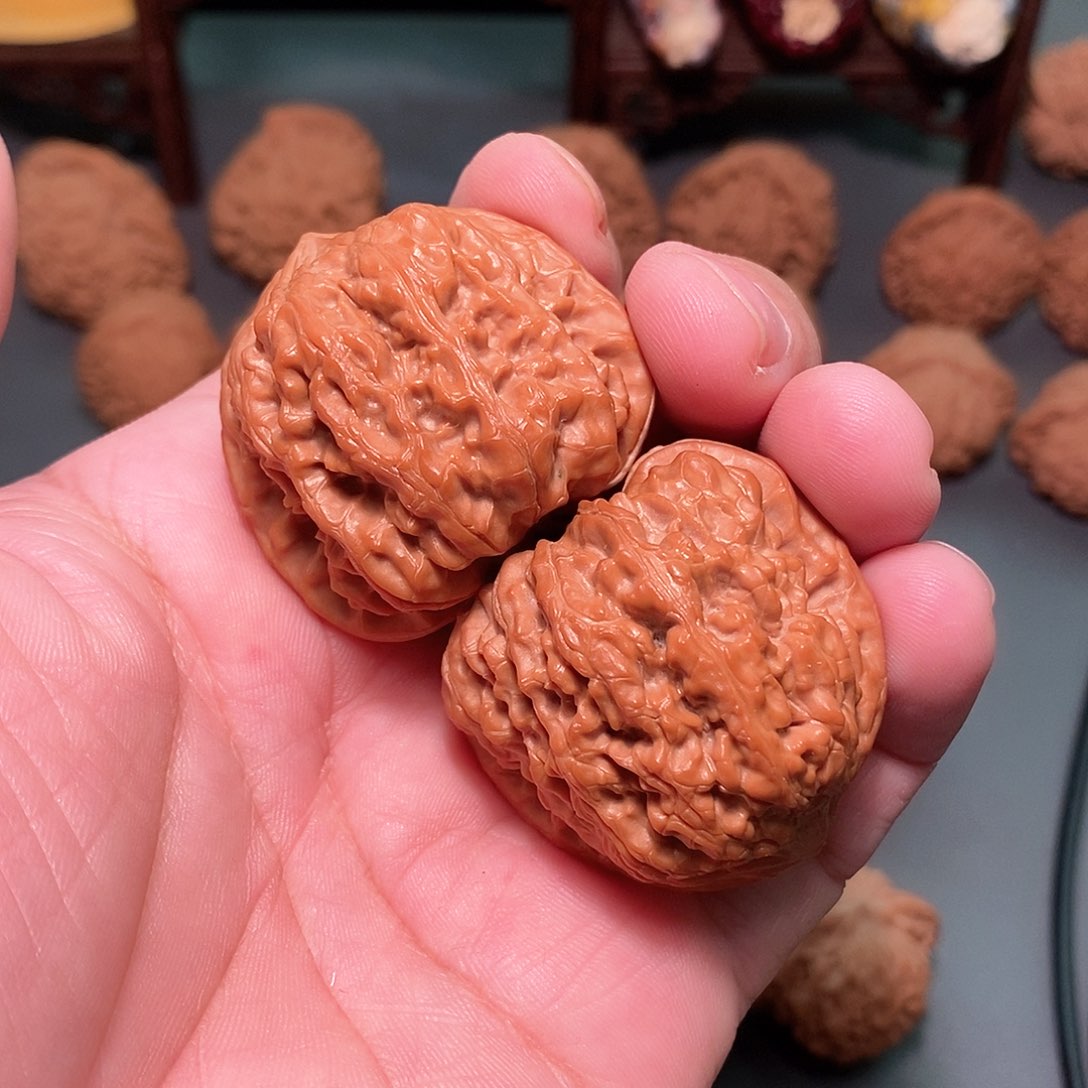 吊坠文玩核桃42尺，平谷凹底