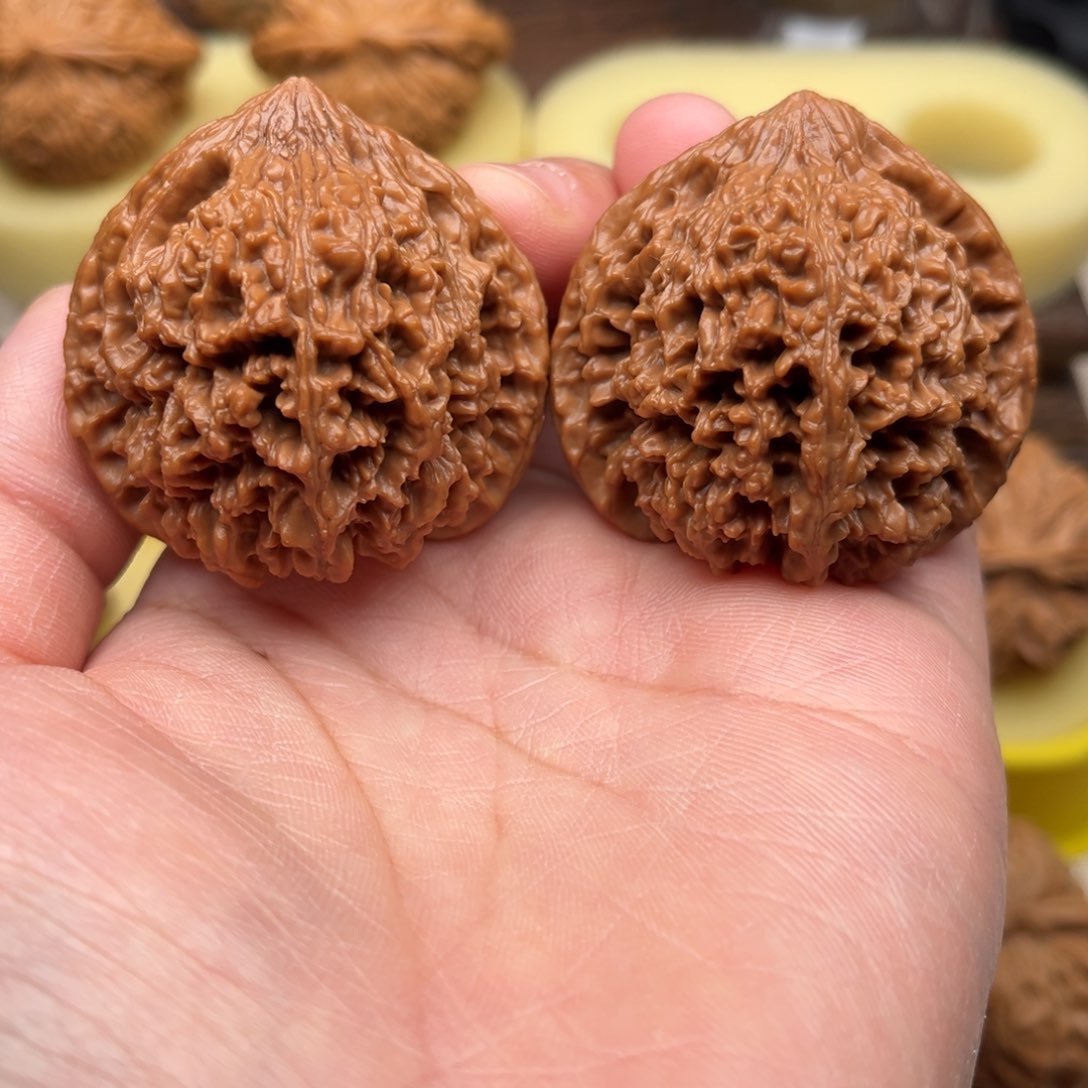 【闪购商品】文玩核桃手把件42满天星