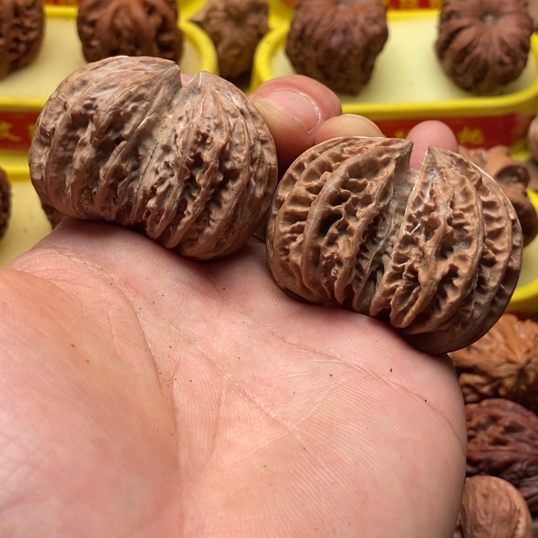 文玩核桃吊坠小涵54