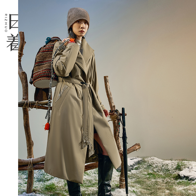 日着原创风衣款鹅绒服女2025年冬季设计感过膝长羽绒外套RD3122Y0