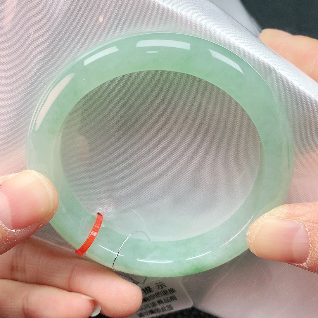 翡翠手镯未镶嵌53+圈