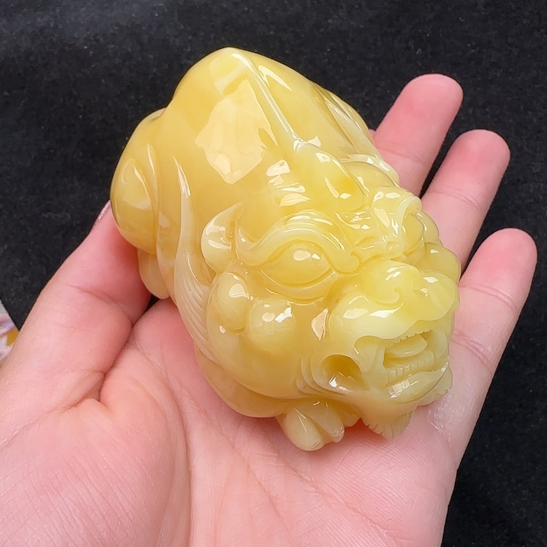 蓝***牙蜜蜡未镶嵌珠宝奇石