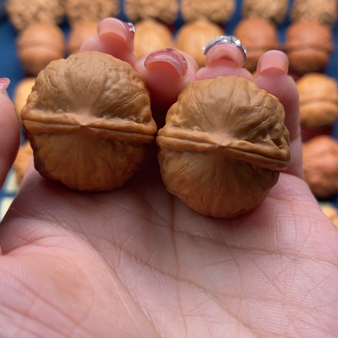 文玩核桃把件精品小手捻