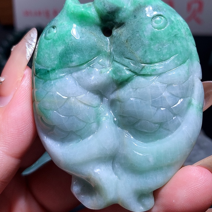 翡翠未镶嵌颈饰保真天然A货翡翠