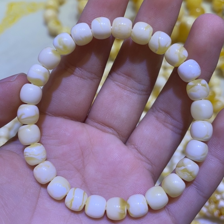 蜜蜡未镶嵌珠宝奇石7.7m