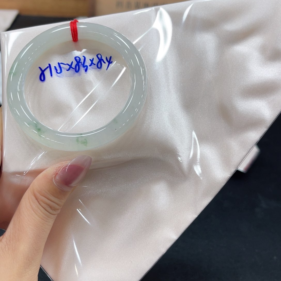 未镶嵌手镯翡翠翡翠