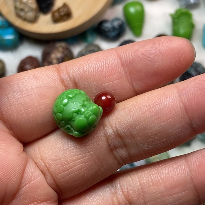 南红玛瑙未镶嵌颈饰