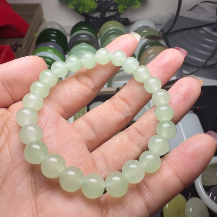 天然新疆和田晴水卡8手串