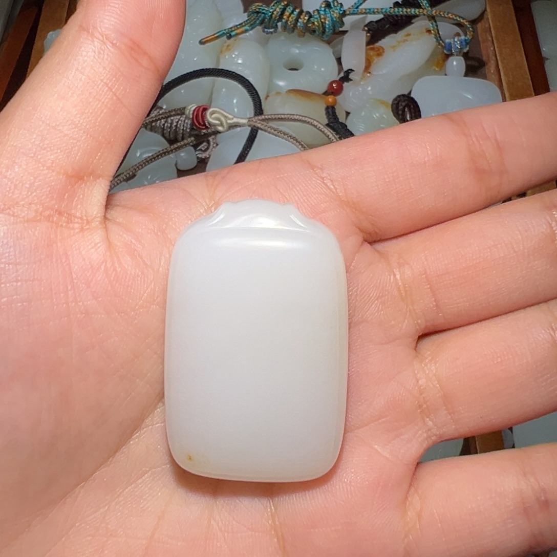 无***限和田玉未镶嵌挂件