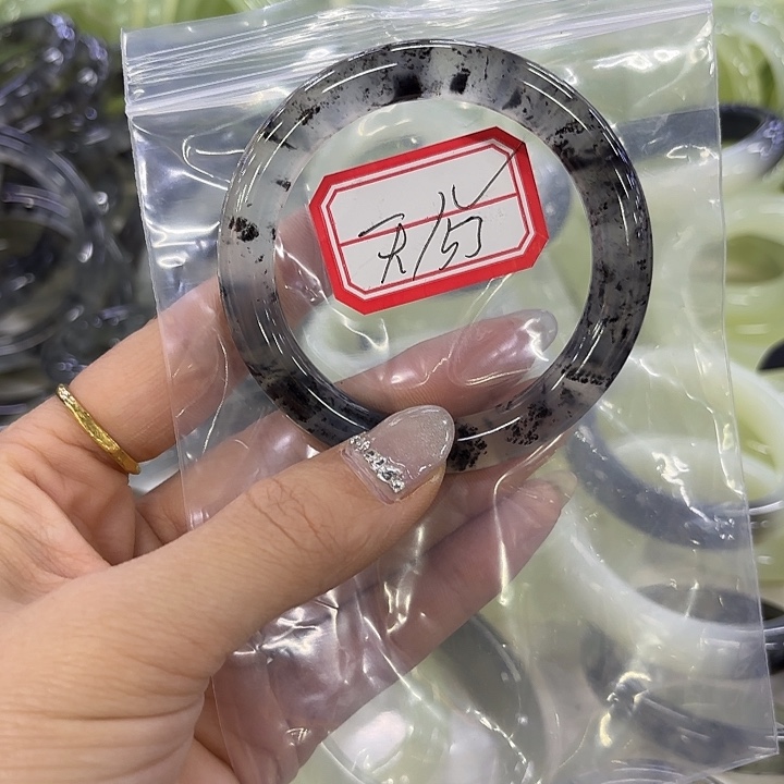 天****蛇纹石玉未镶嵌手镯