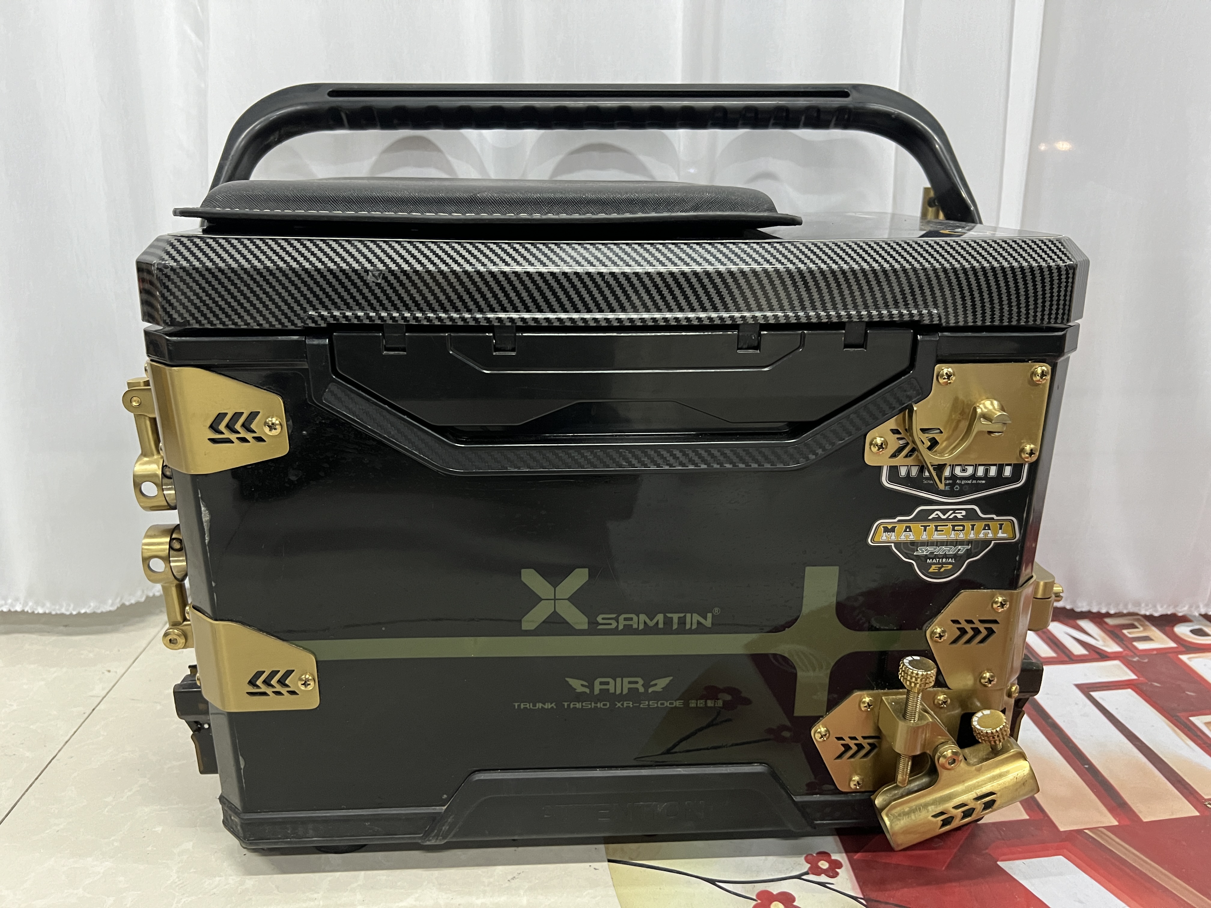 二手雷臣2500e钓箱 超轻多功能 配件6件套 