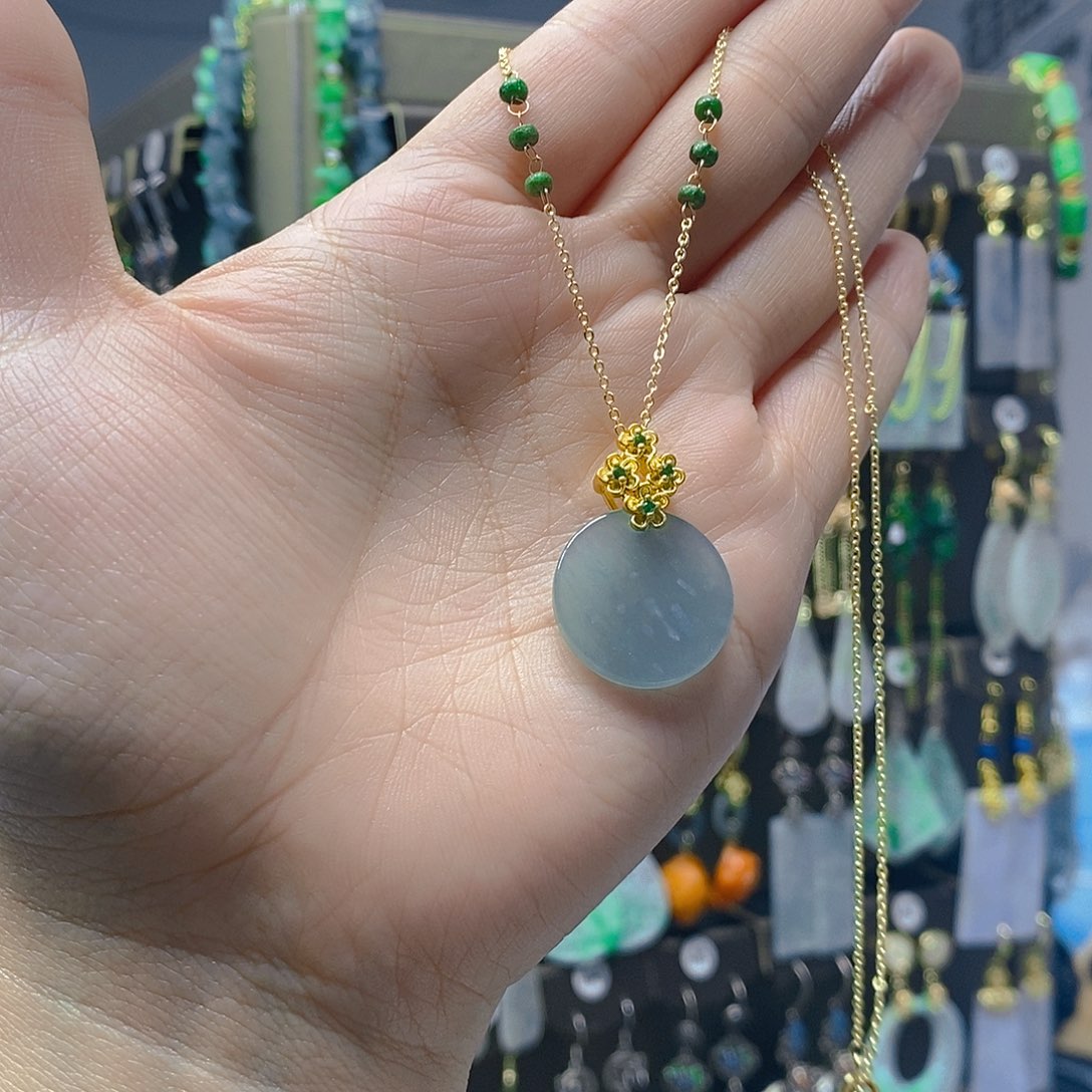 未镶嵌翡翠耳饰翡翠