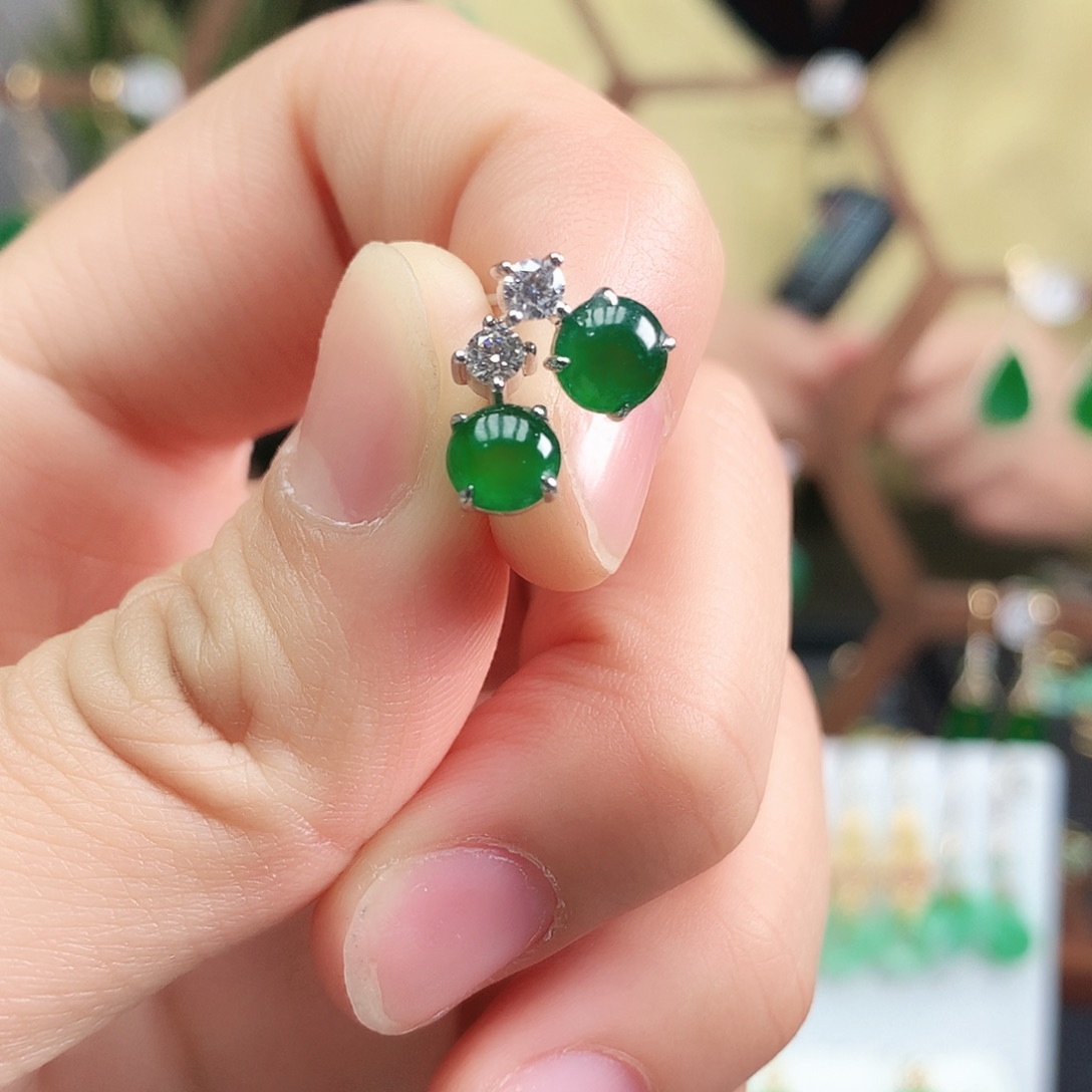 翡翠耳饰18K金镶嵌耳饰