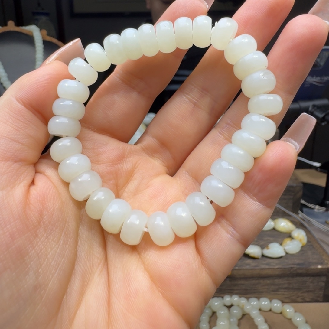 和田玉手串未镶嵌