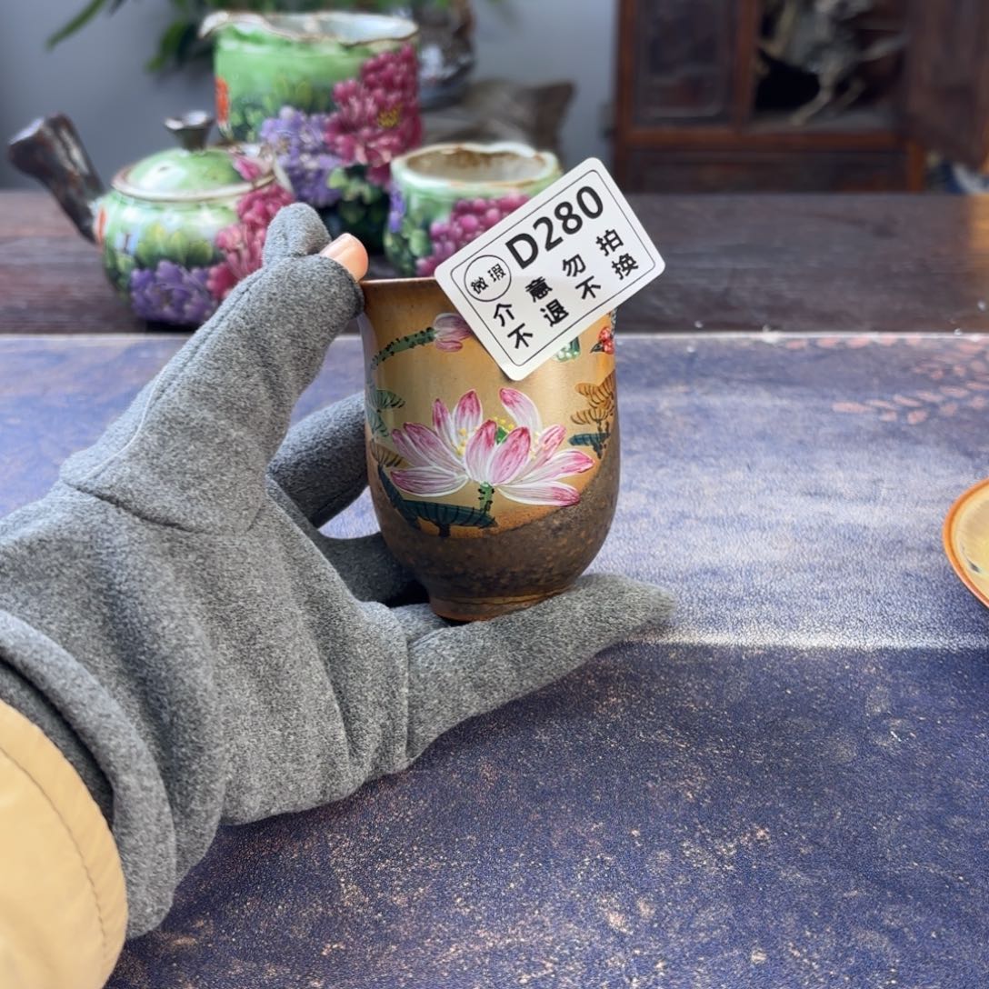 橙***n景德镇纯手工陶瓷工艺制作