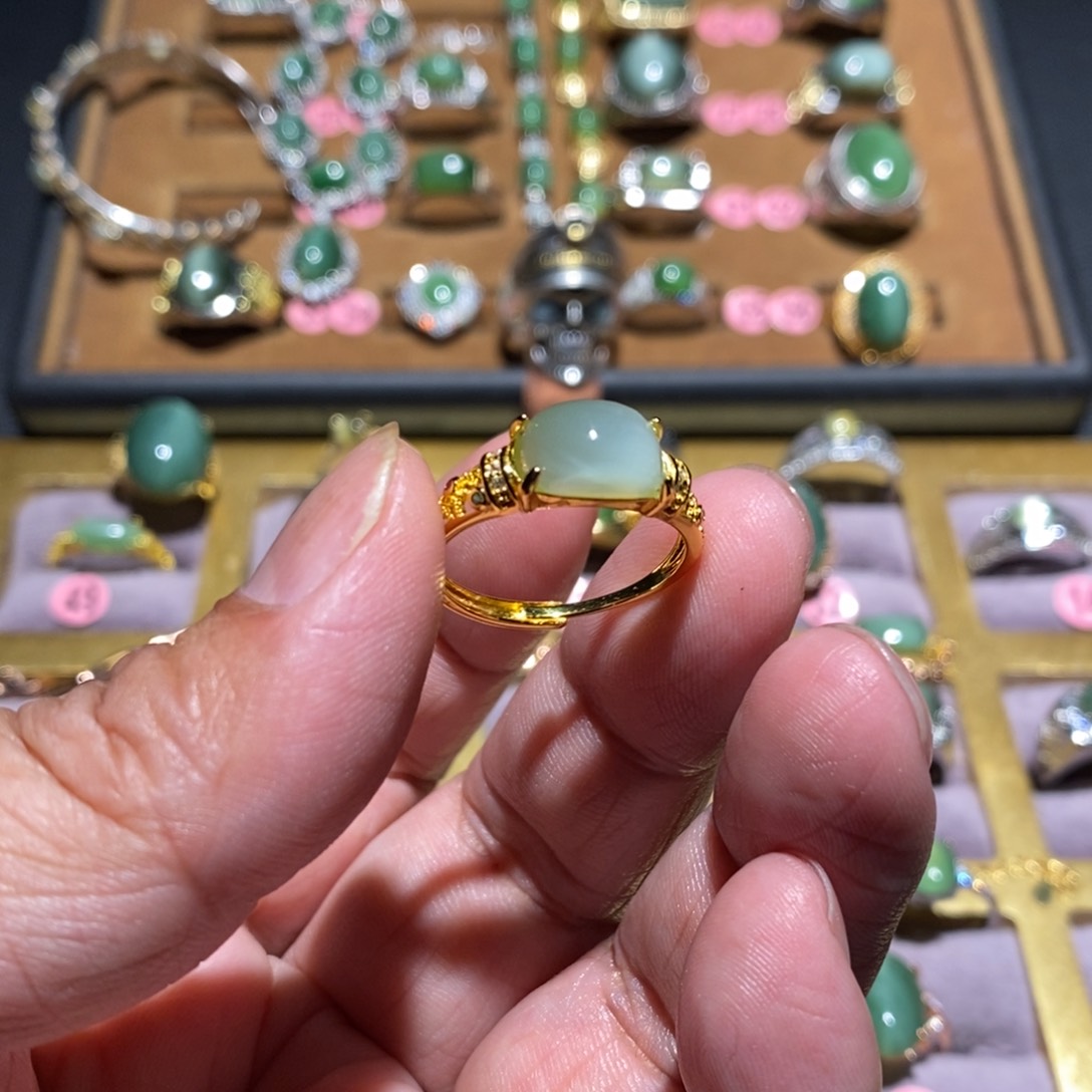 和田玉（碧玉）戒指未镶嵌