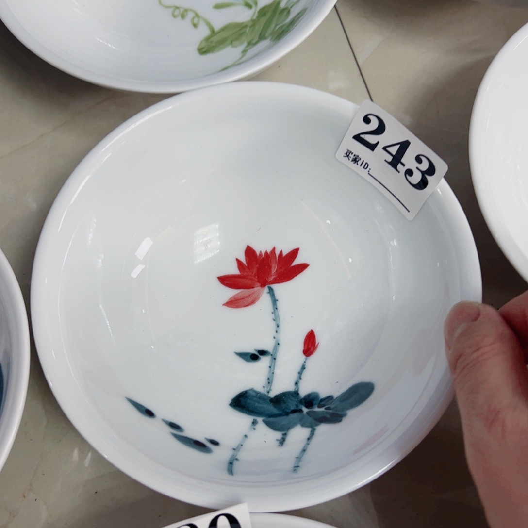 景德镇陶瓷手工手绘制作