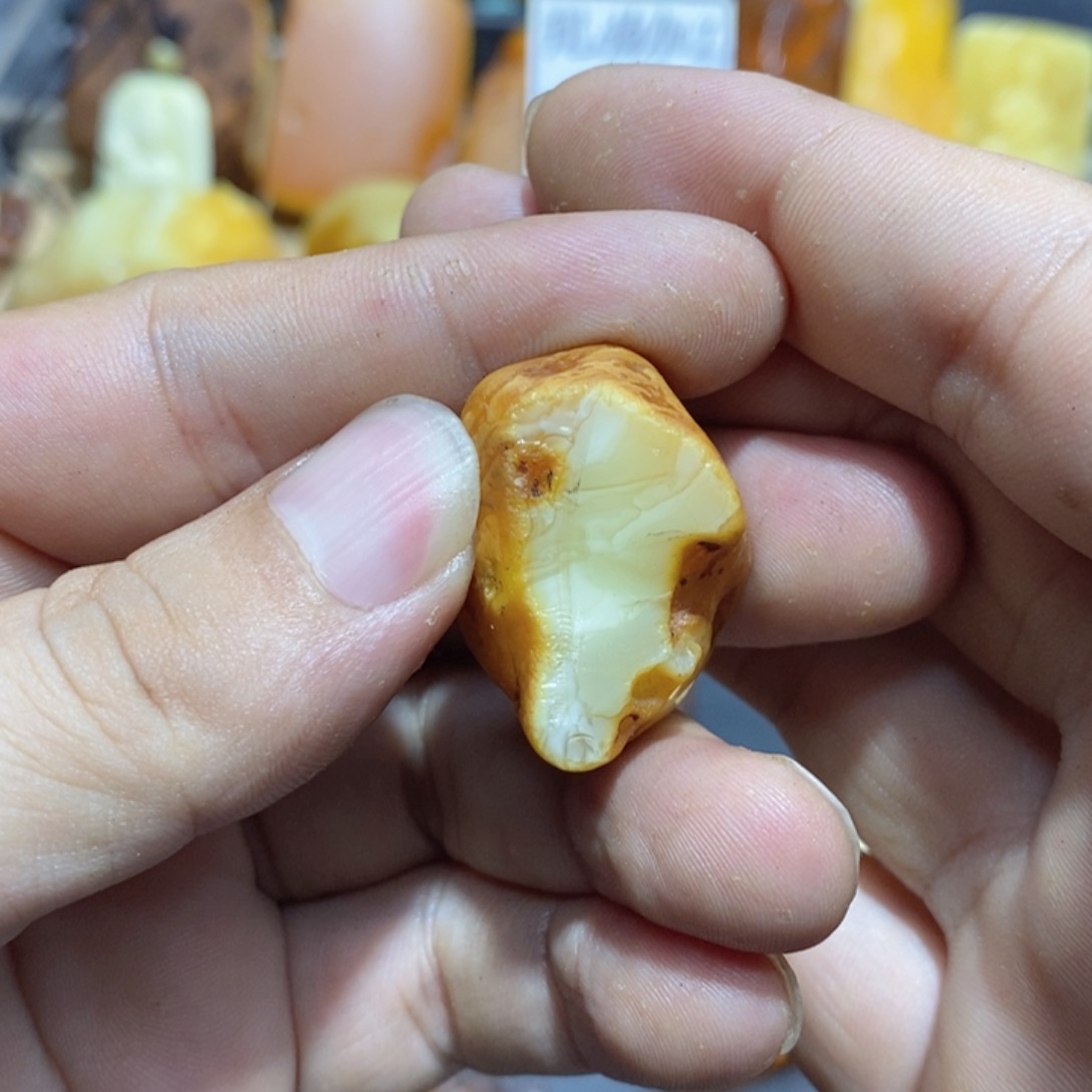 用***1定制琥珀蜜蜡原石定制