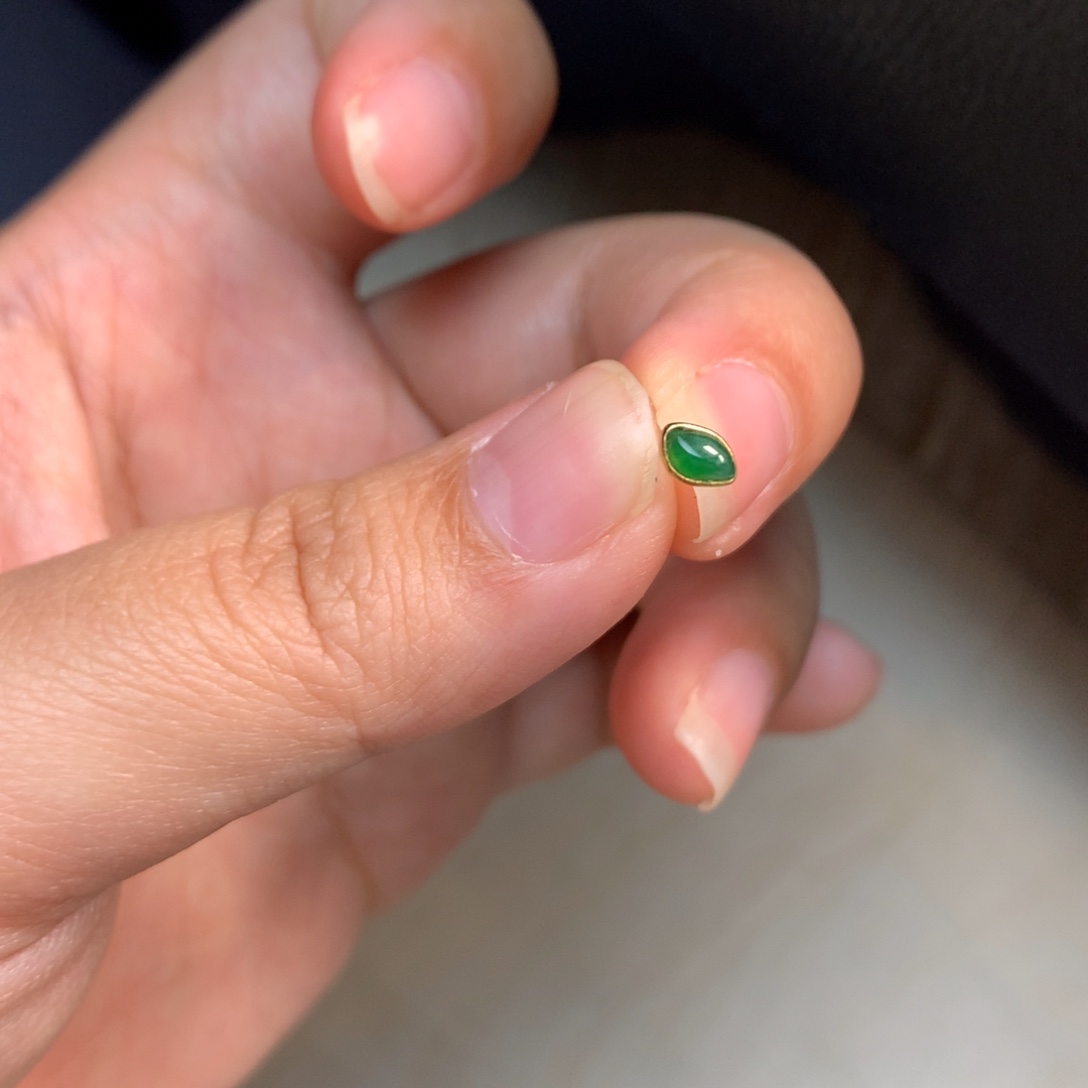 翡翠18K金镶嵌耳饰翡翠