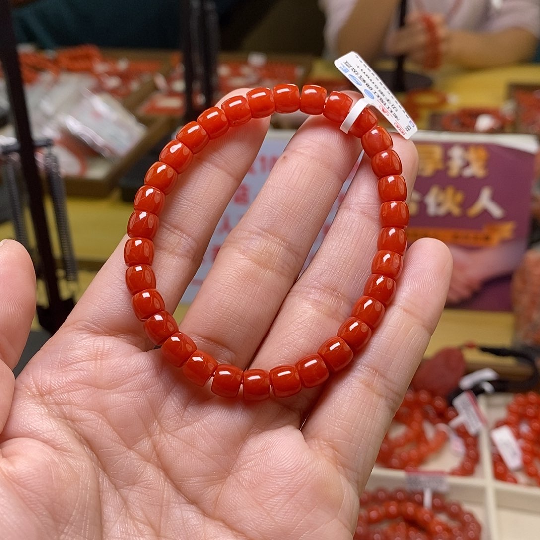 未镶嵌卡6+南红玛瑙