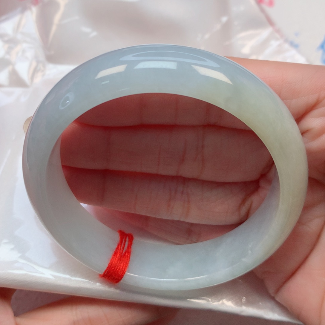 翡翠手镯未镶嵌57.7圈 淡蓝底带抹黄翡 轮胎镯