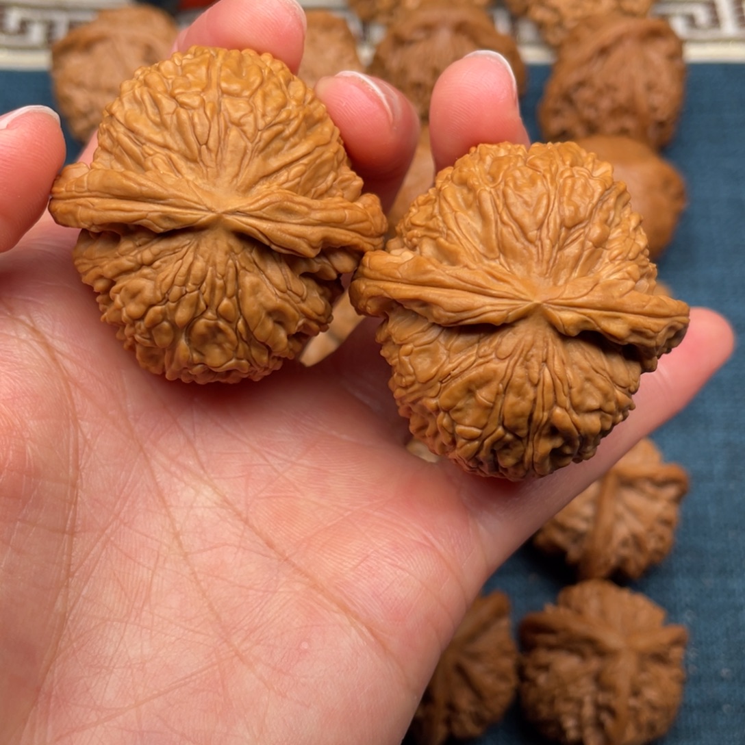 把件文玩核桃43全品毕业球白