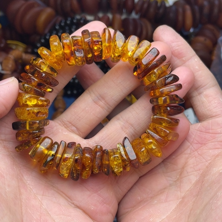 未镶嵌琥珀珠宝奇石