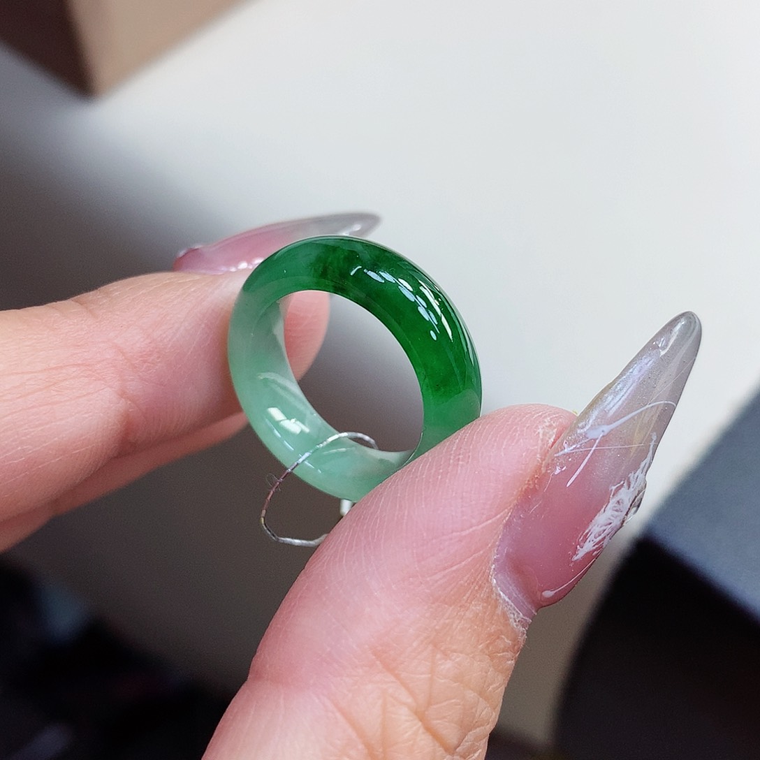 翡翠戒指未镶嵌9-10号