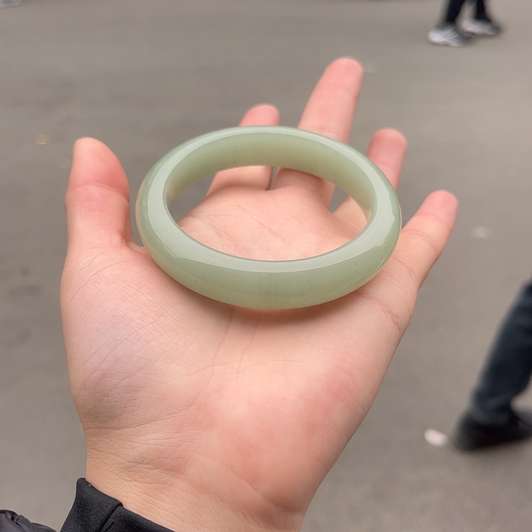 东陵石手镯未镶嵌心**成