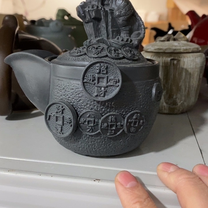 陶瓷艺术品及陶瓷壶