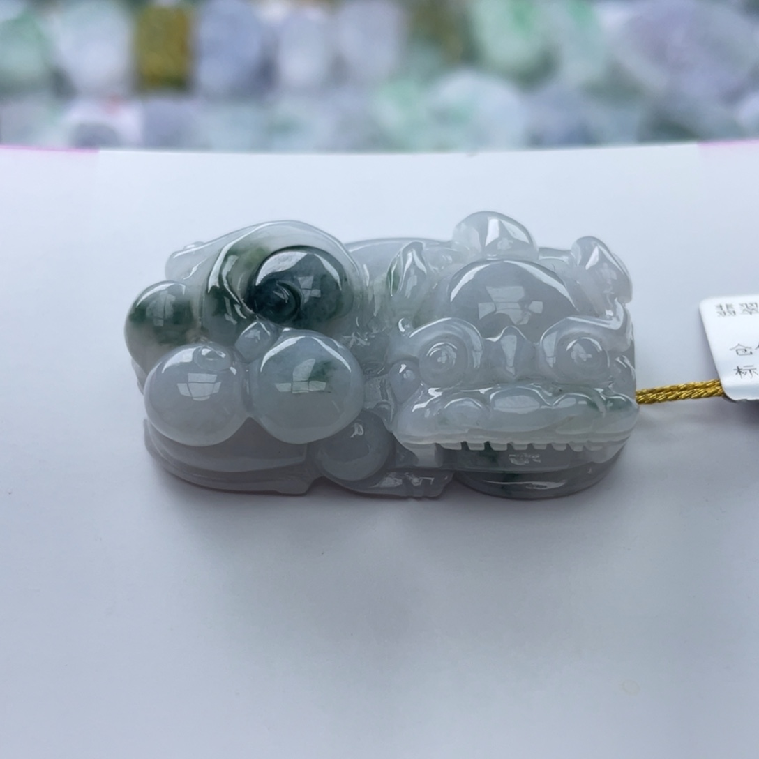 翡翠颈饰未镶嵌貔貅