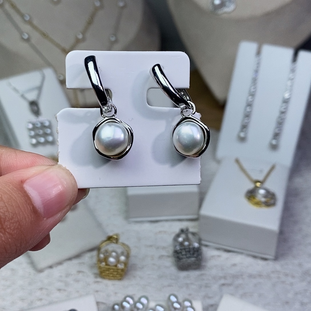 银S925镶嵌耳饰淡水珍珠