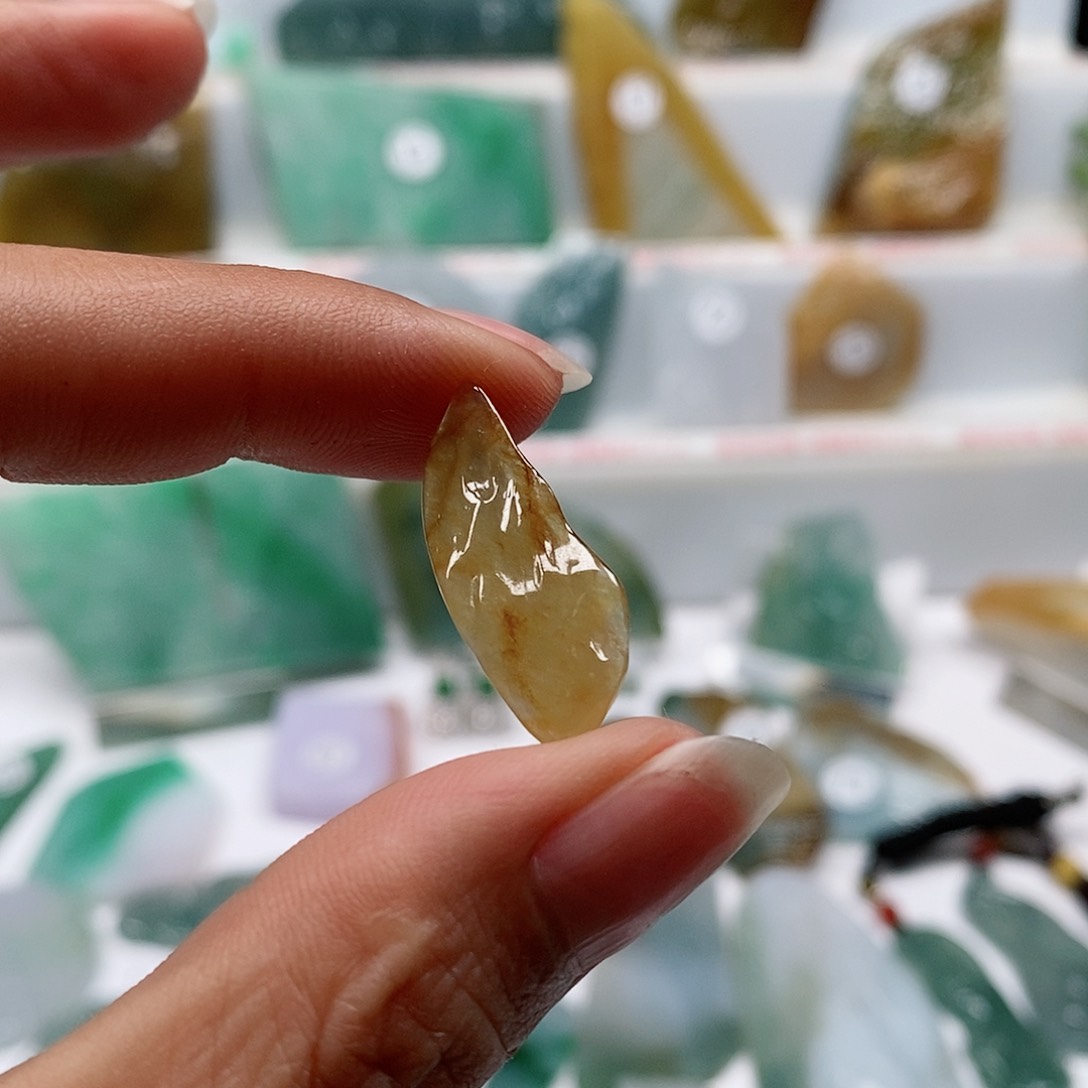 翡翠未镶嵌颈饰缅甸天然a 货翡翠挂件