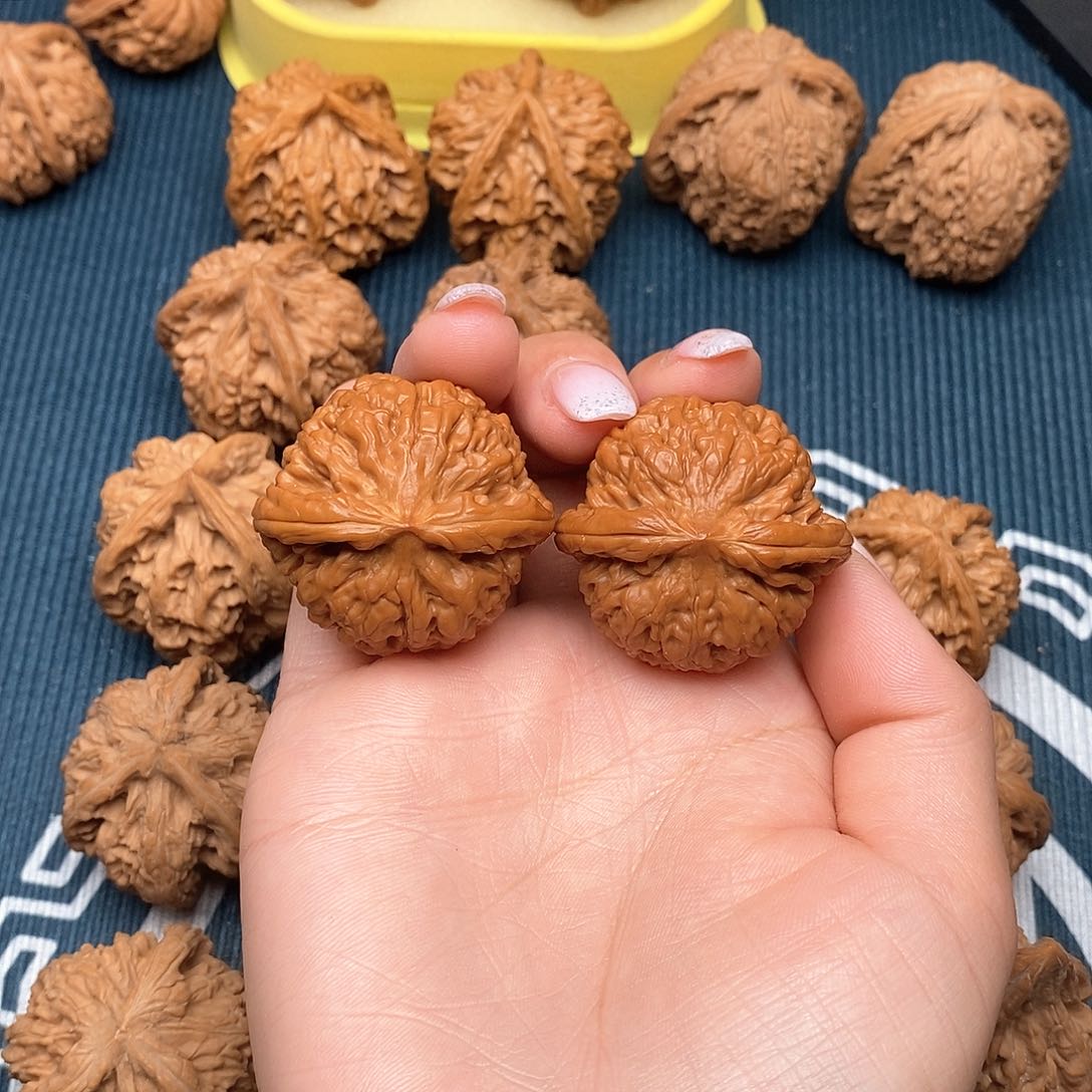 文玩核桃吊坠简**莲花38