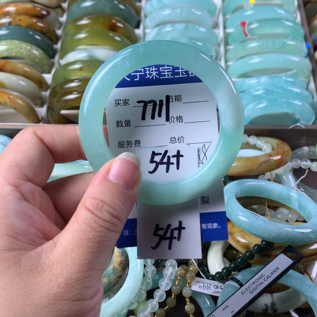 蛇纹石玉手镯未镶嵌7711