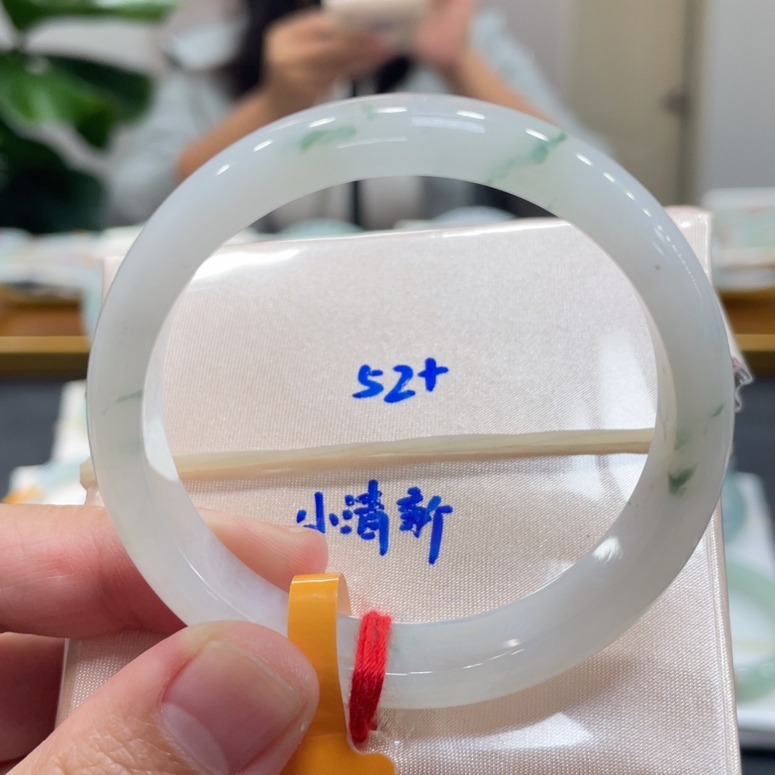 翡翠未镶嵌手镯翡翠