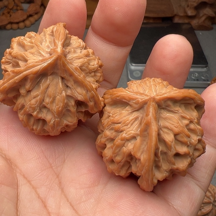 把件文玩核桃三棱