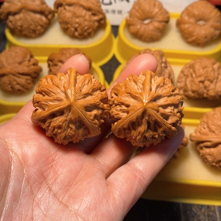 文玩核桃把件三棱 天然 38 39