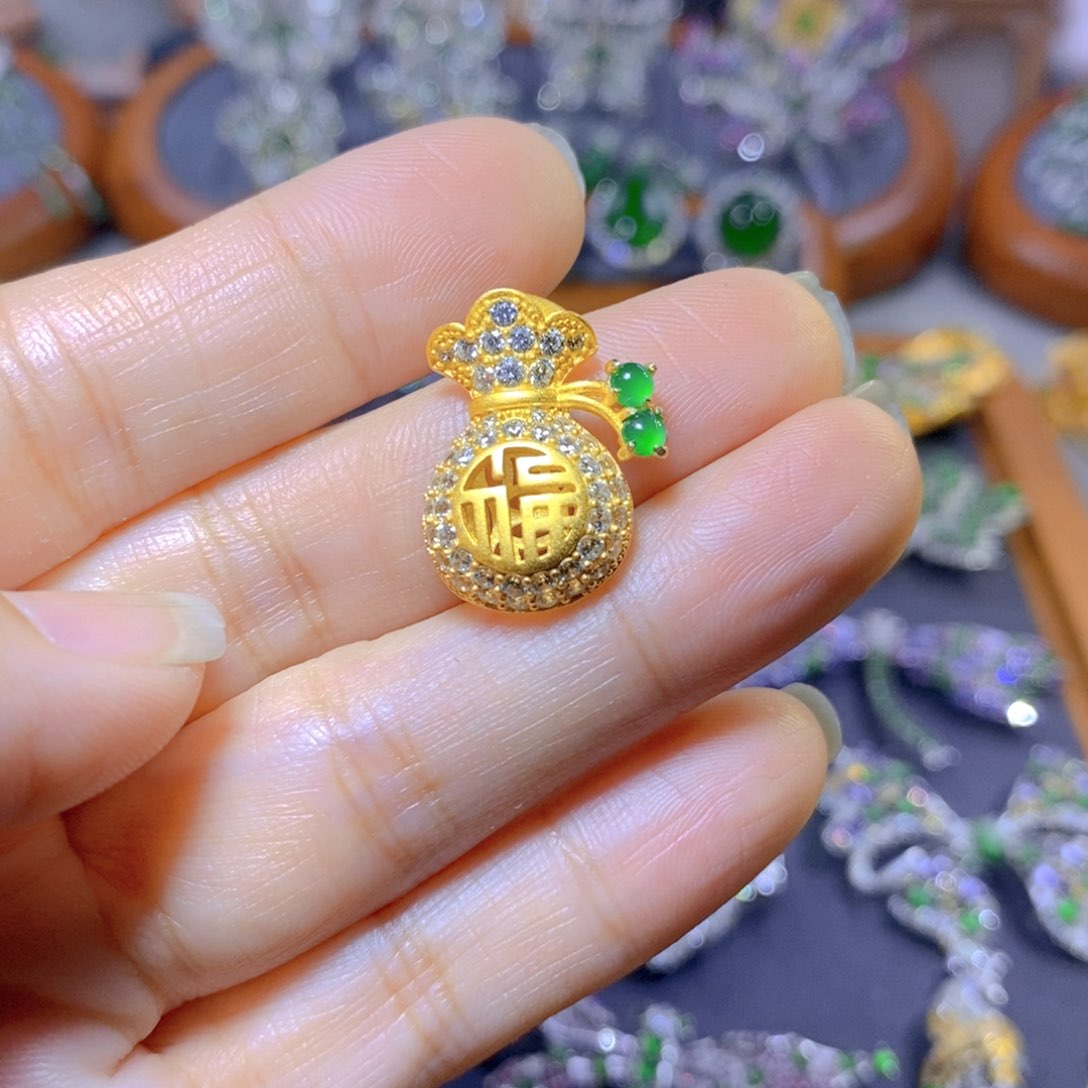 翡翠颈饰银S925镶嵌天然翡翠