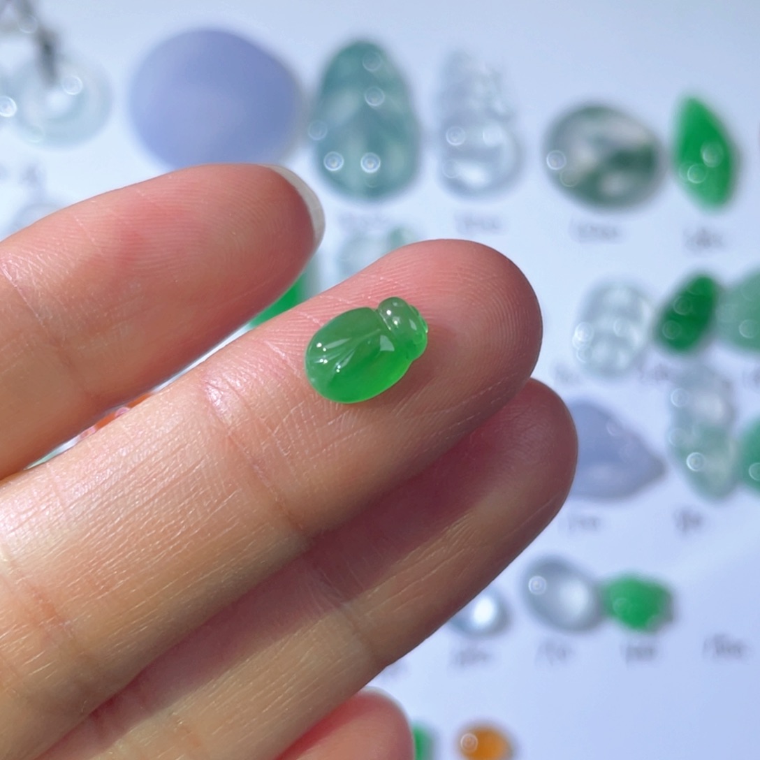 翡翠颈饰未镶嵌裸石